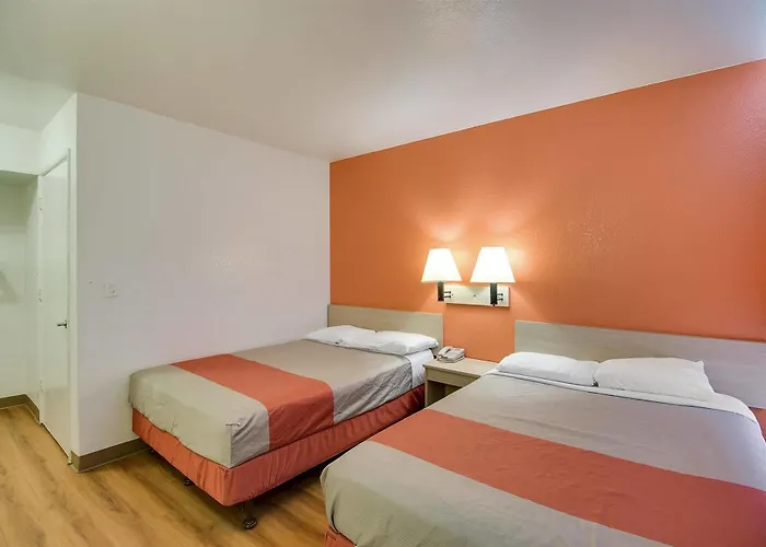 Hotel 6-phoenix, Az - East 2*