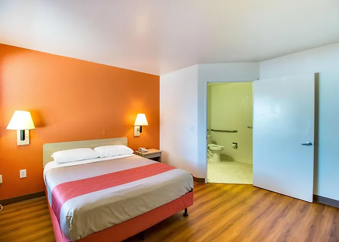6-phoenix, Az - East Hotel