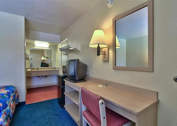 6-phoenix, Az - East Hotel